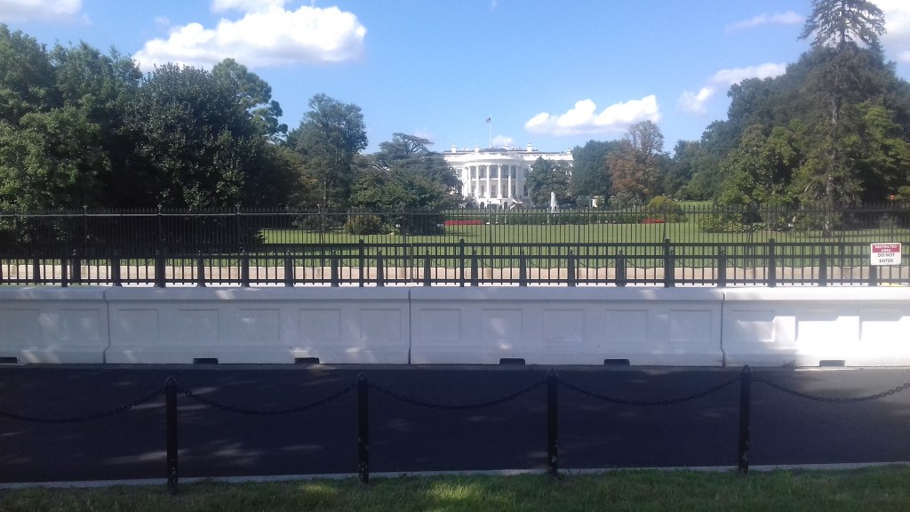 Das weiße Haus in Washington D.C. von der Südseite aus gesehen.